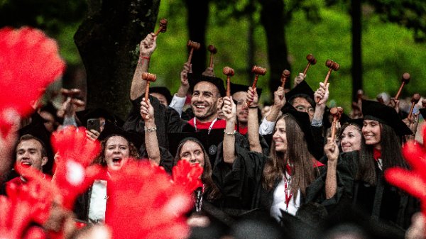 简配资 特朗普要哈佛付至少5亿美元“和解费”